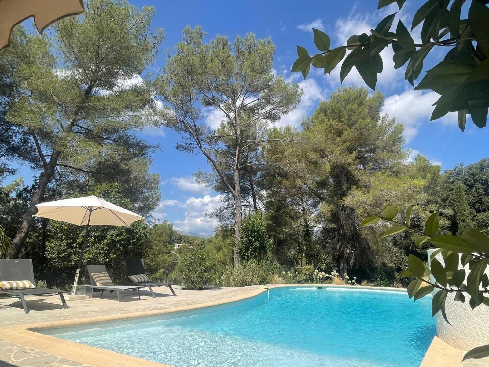 La Villa Des Carriers- Maison Avec Piscine Proche Mer Roquefort-les-Pins Exterior photo
